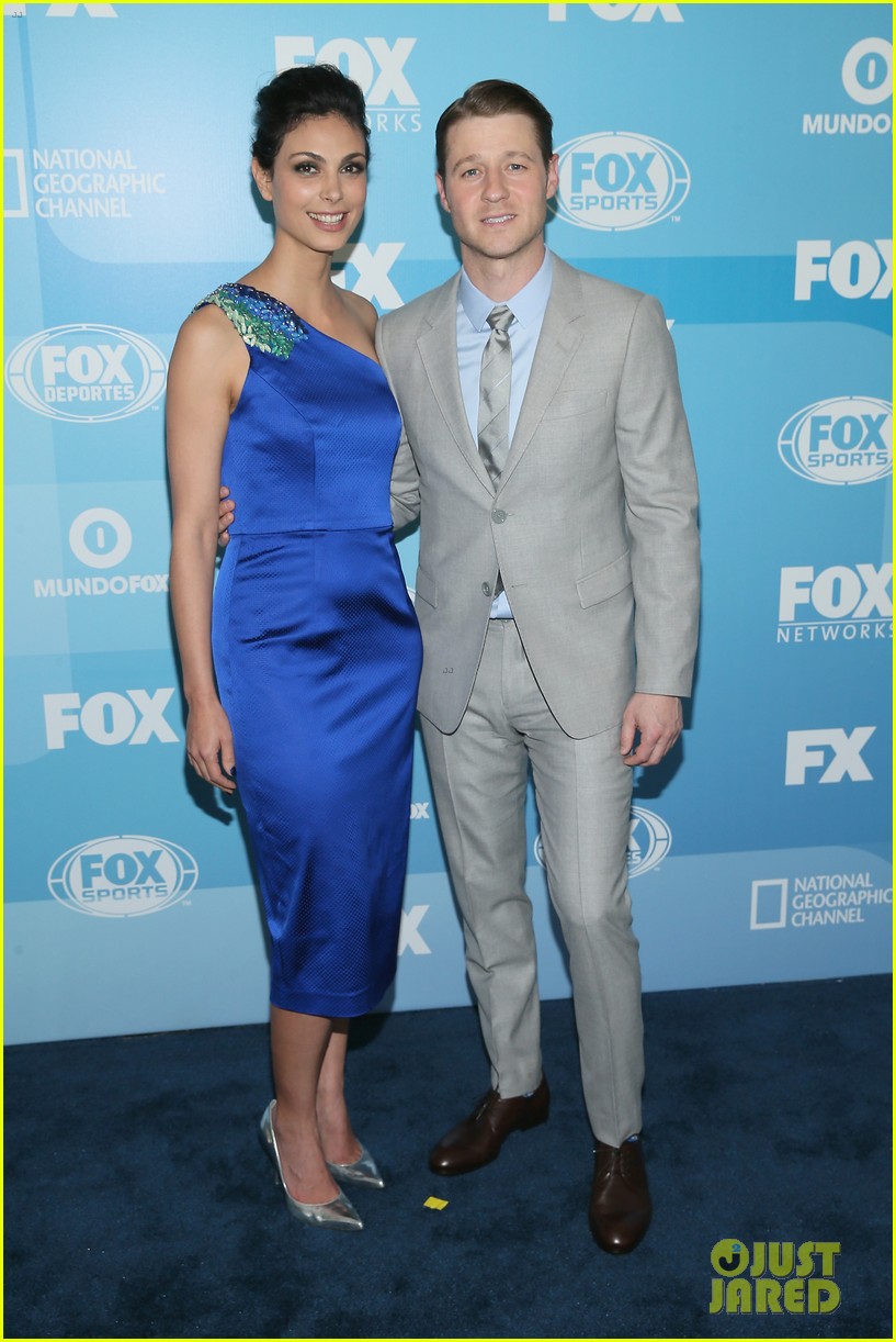 morena baccarin expecting with ben mckenzie 014507896