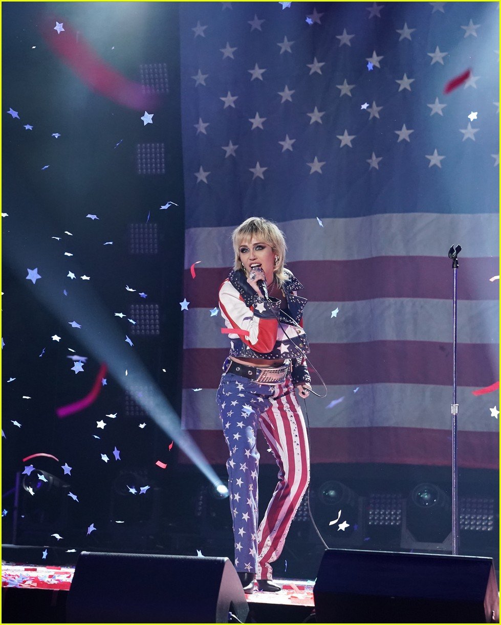 Miley Cyrus Sings 'Party in the USA' to Kick Off Rockin' Eve 2021