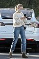 julianne hough gets coffee with mom 04