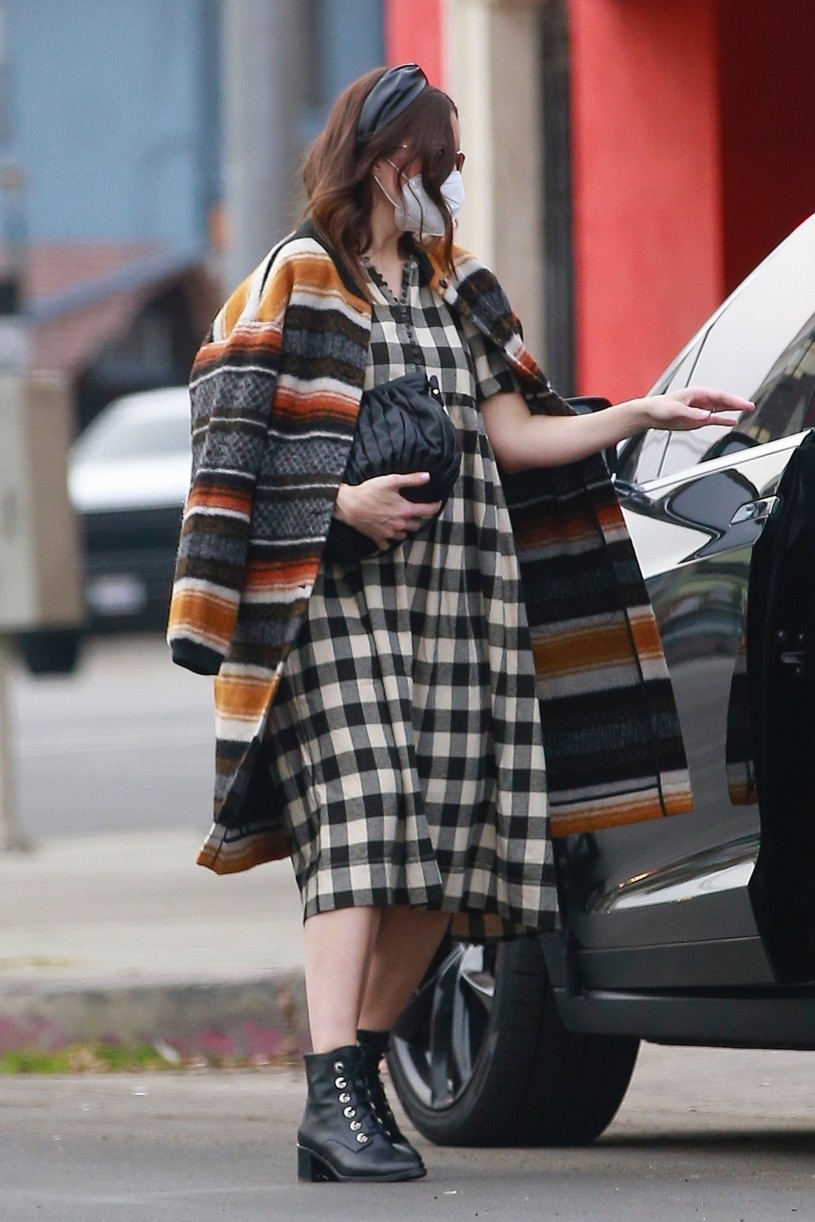 mandy moore plaid dress after nauseous ig story 07