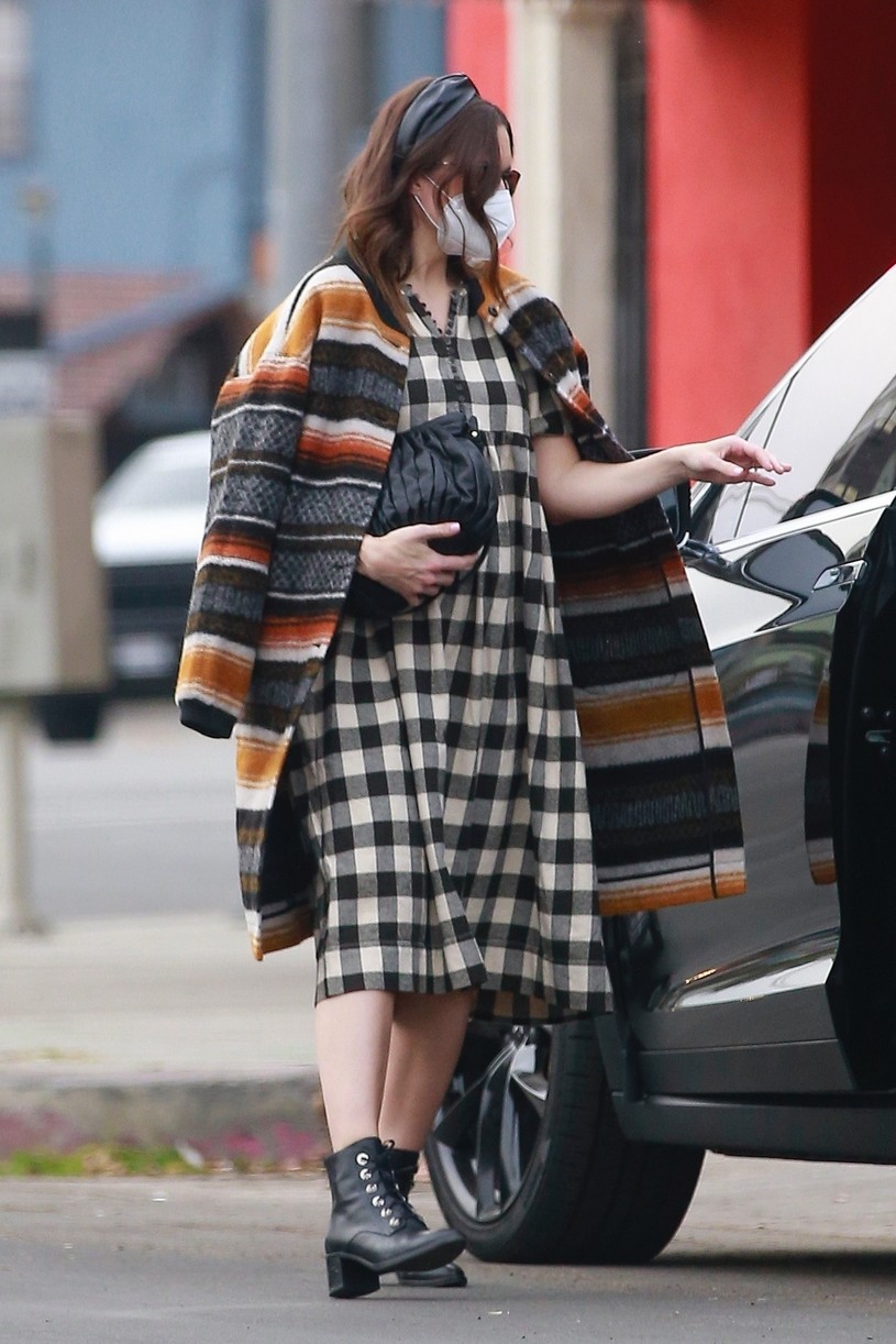mandy moore plaid dress after nauseous ig story 094511278