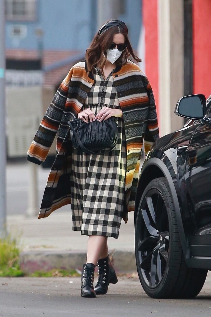 mandy moore plaid dress after nauseous ig story 104511279