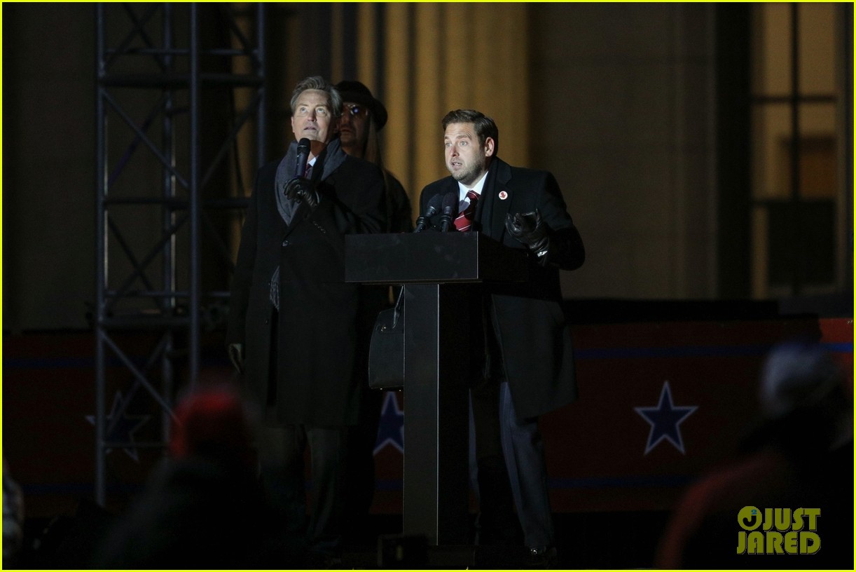 matthew perry jonah hill political rally dont look up 224508254