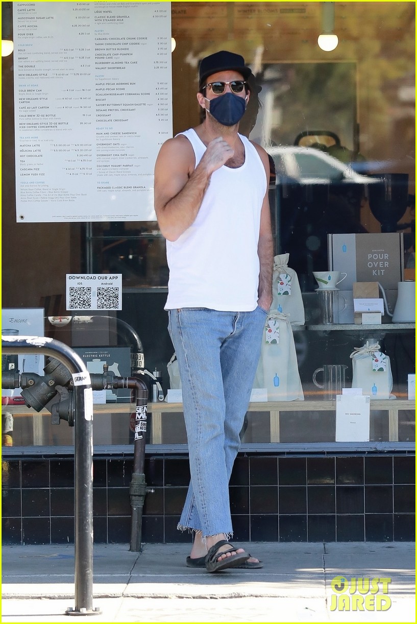 zachary quinto bares some skin on coffee run 034505148