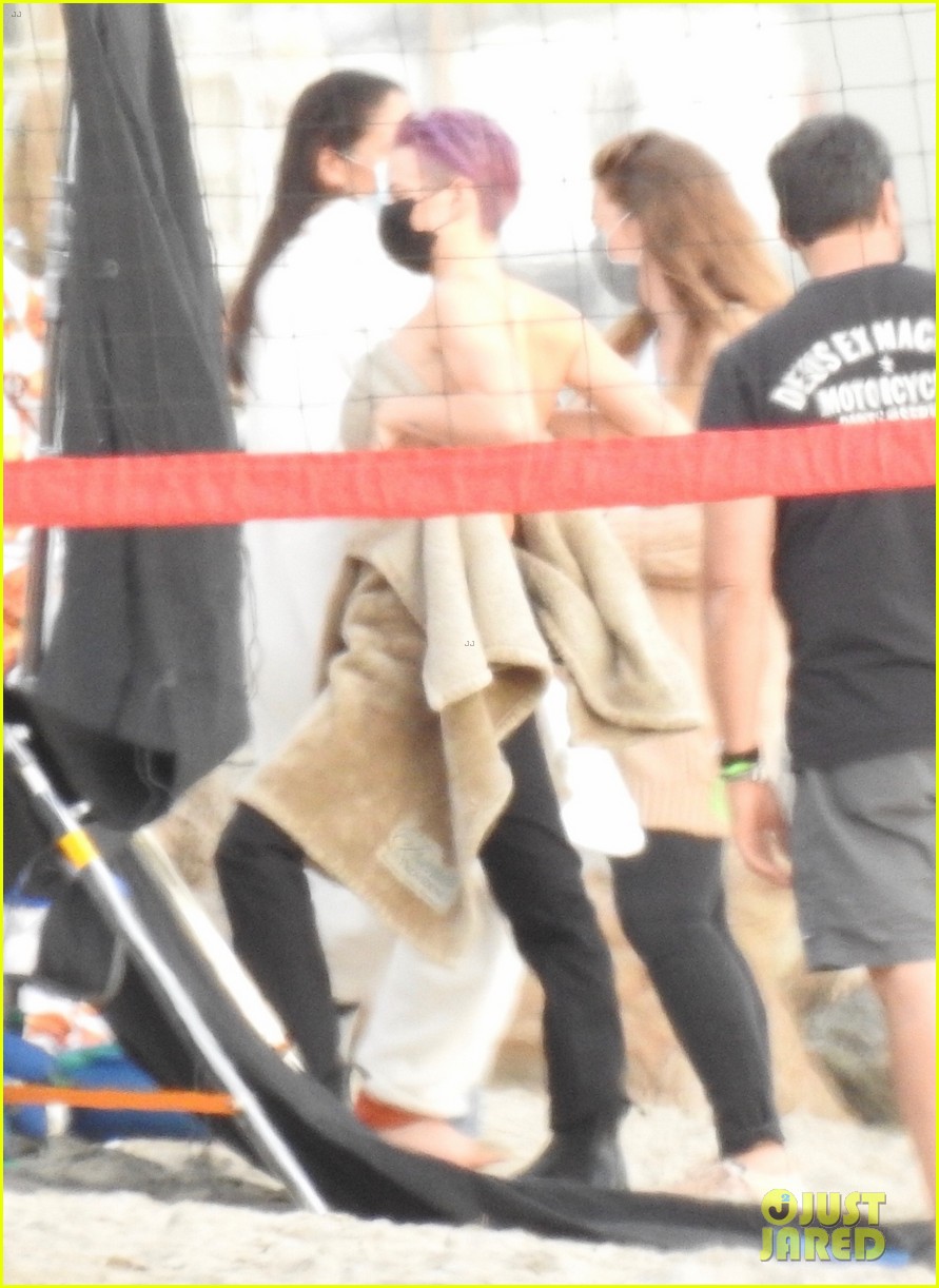 Megan Rapinoe & Sue Bird Hit the Beach for a Photo Shoot After Their