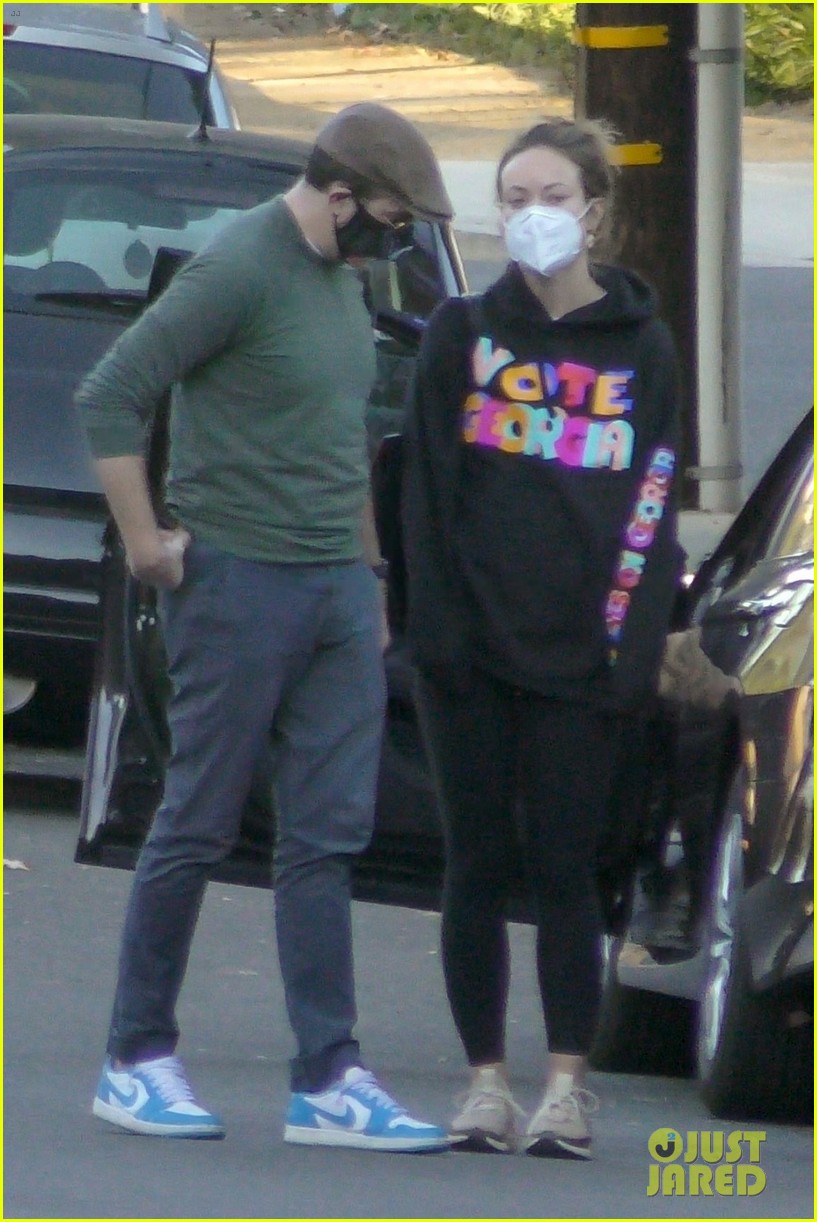 olivia wilde jason sudeikis long embrace after spending the day together 204510898