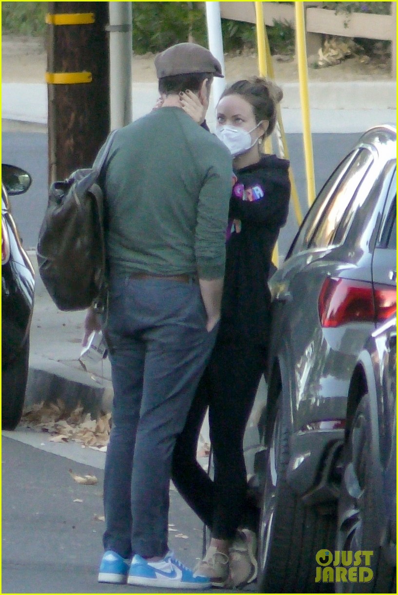 olivia wilde jason sudeikis long embrace after spending the day together 264510904