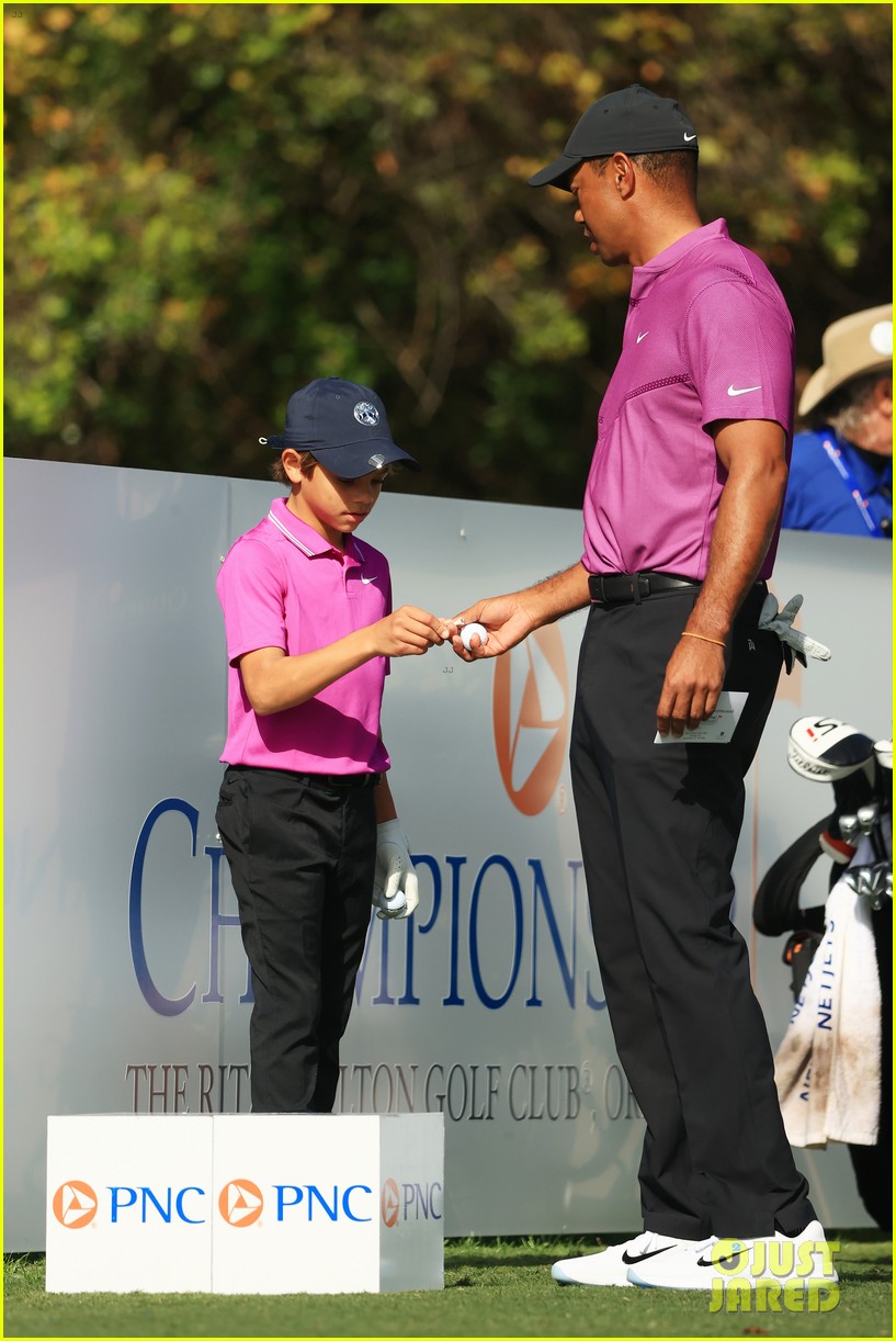 tiger woods proud dad competing son charlie pnc championship 094510112