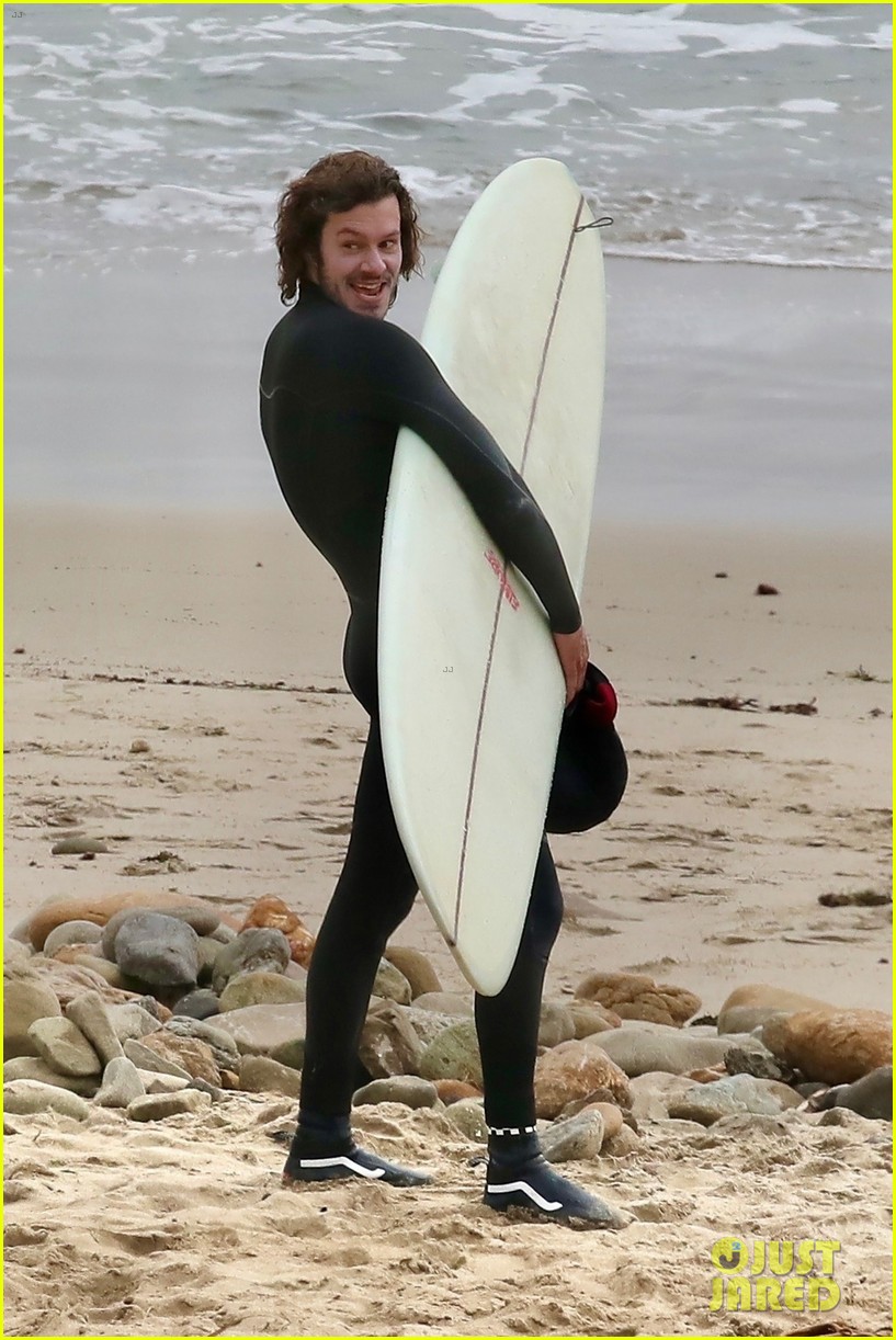 adam brody strips out of wetsuit surfing leighton meester 044520845