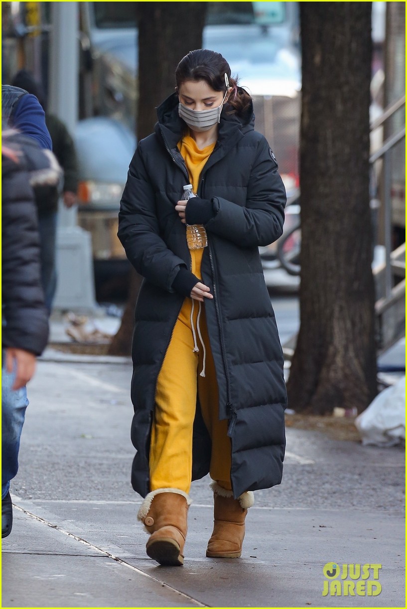 selena gomez bundles up while arriving on set of only murders 01