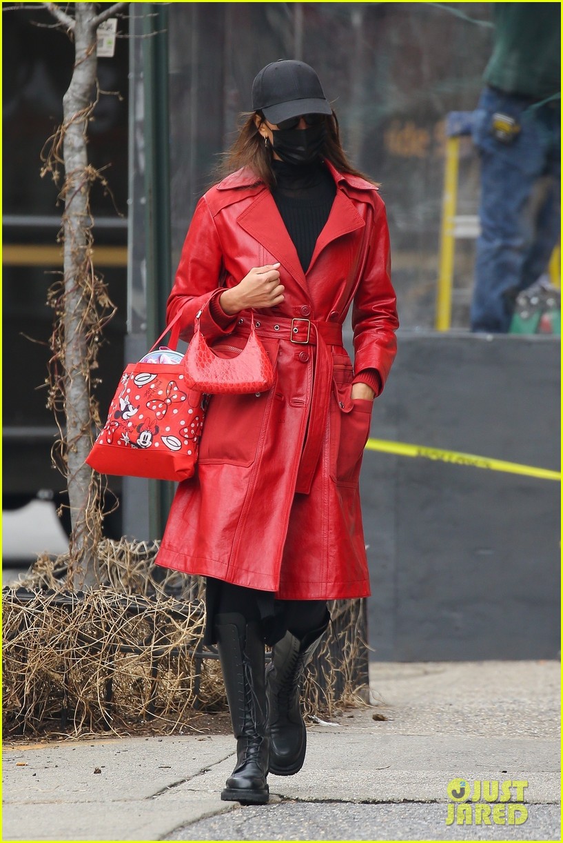 irina shayk carries minnie bag matching red look 014520357