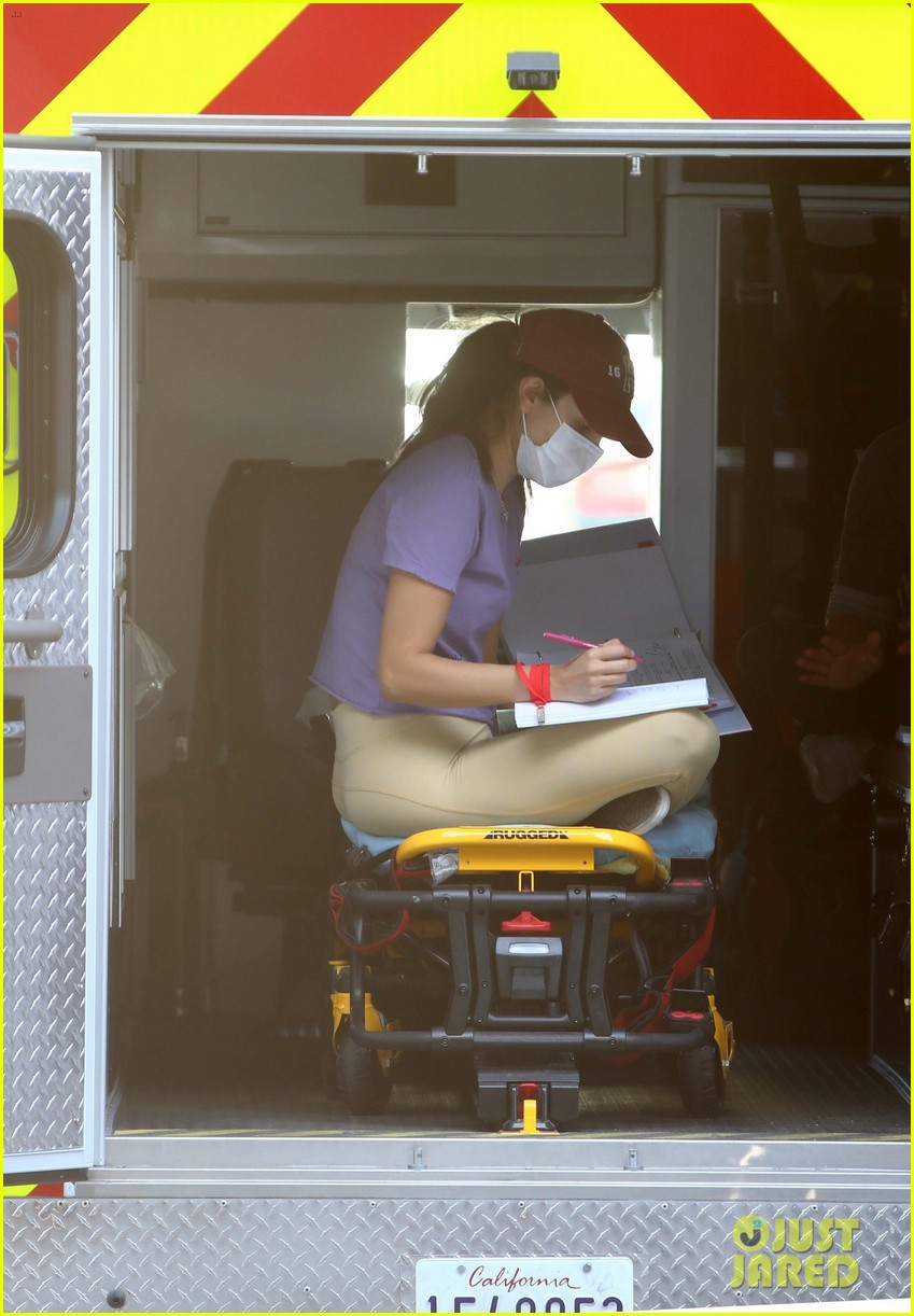 jake gyllenhaal gets to work filming ambulance in la 314518607