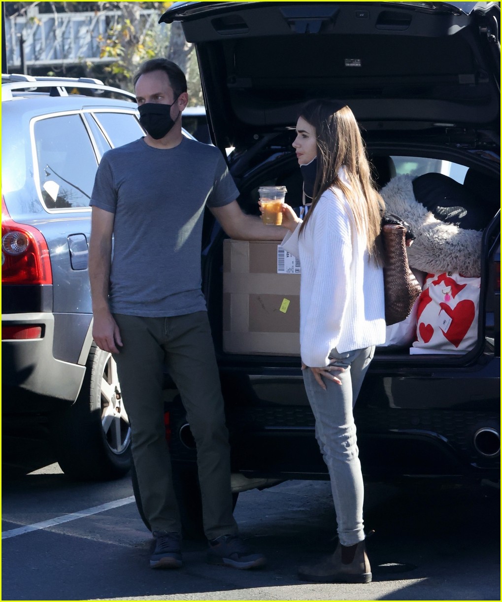 lilly collins recycling 204516618