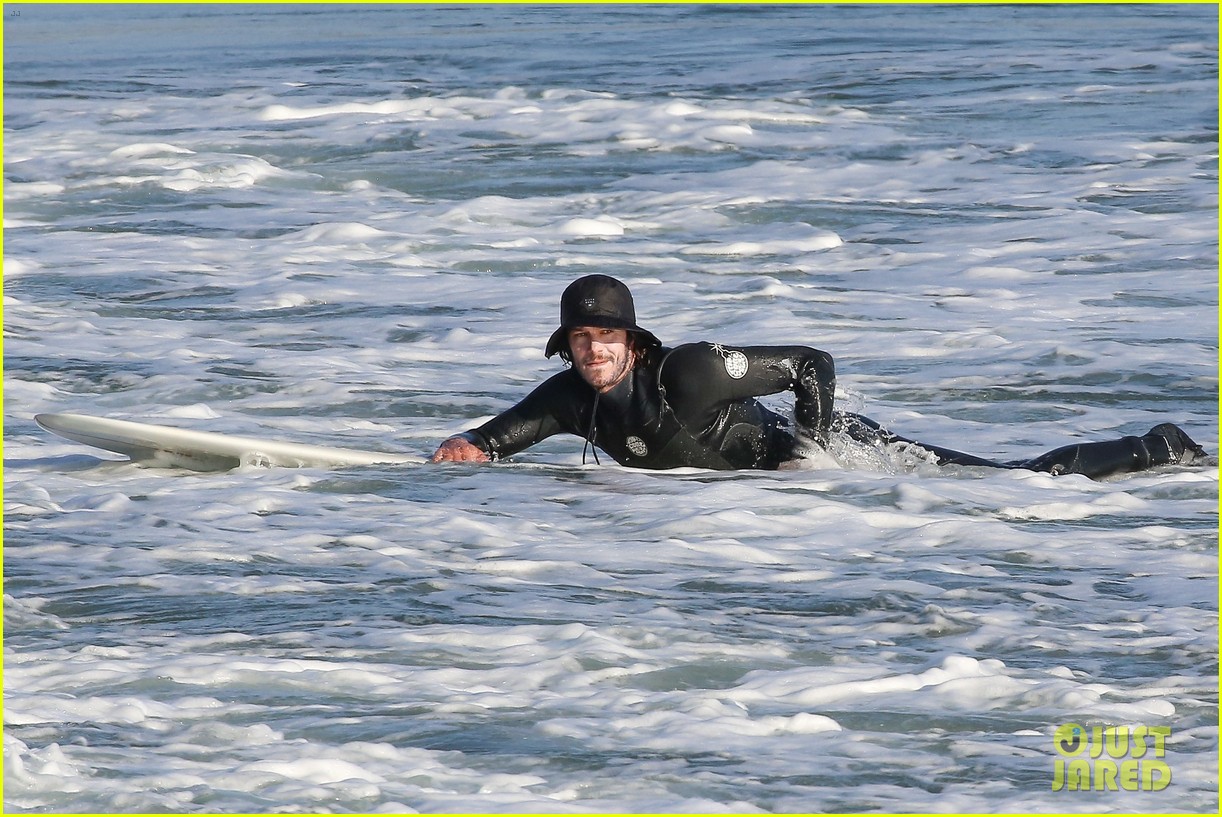 leighton meester adam brody go on a surfing date 674514329