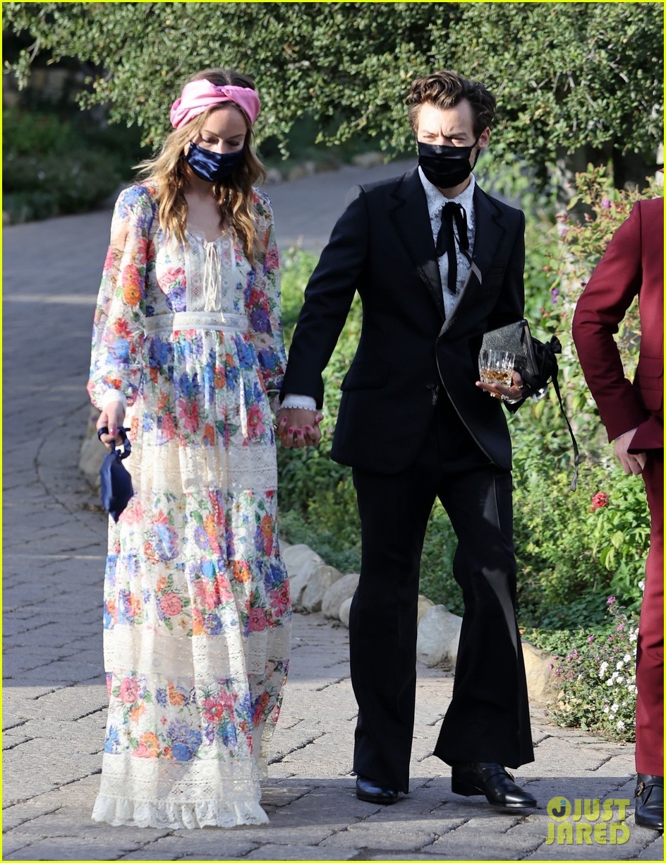 harry styles olivia wilde hold hands managers wedding 224514763