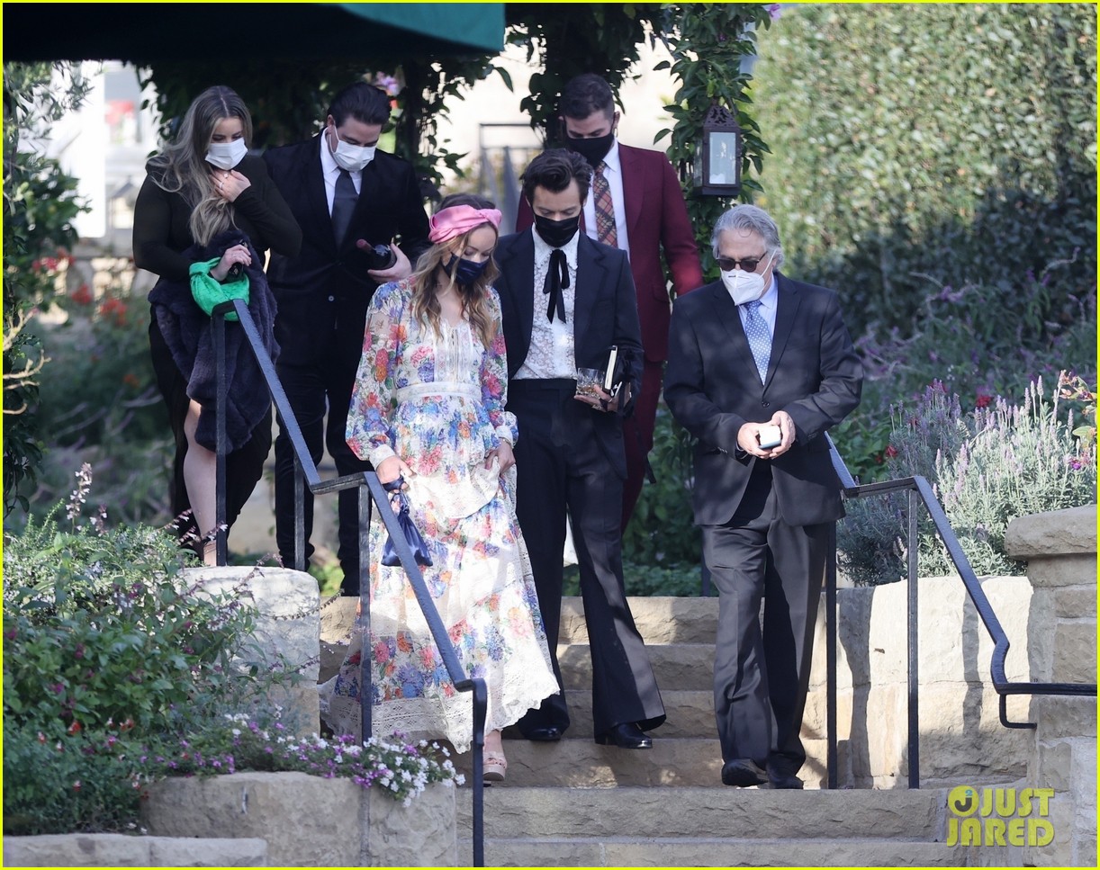 harry styles olivia wilde hold hands managers wedding 254514766