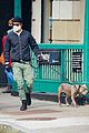 justin theroux dog walking photos 04