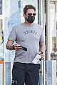 gerard butler at the gas station 04