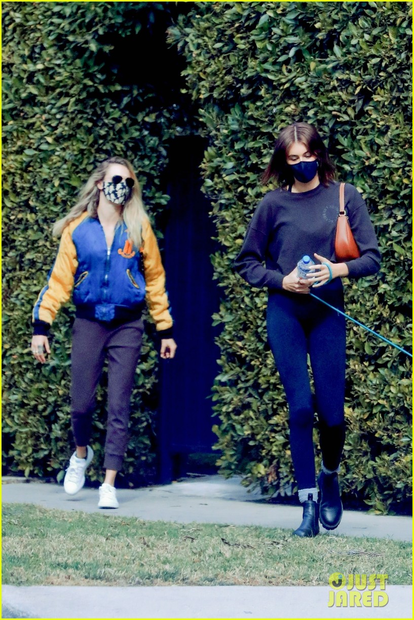 cara delevingne kaia gerber another pilates session 47