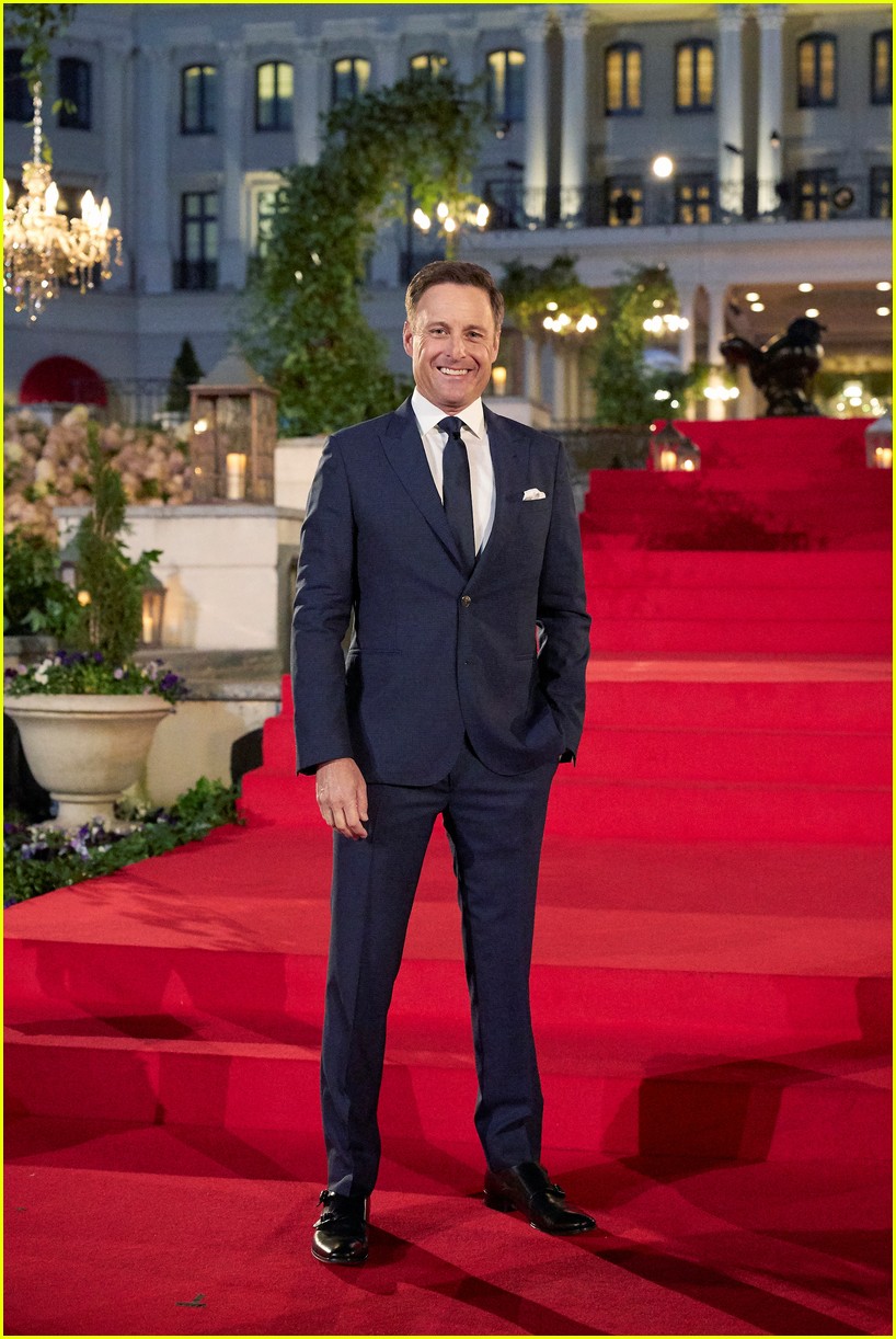 chris harrison stepping aside from the bachelor 014524504