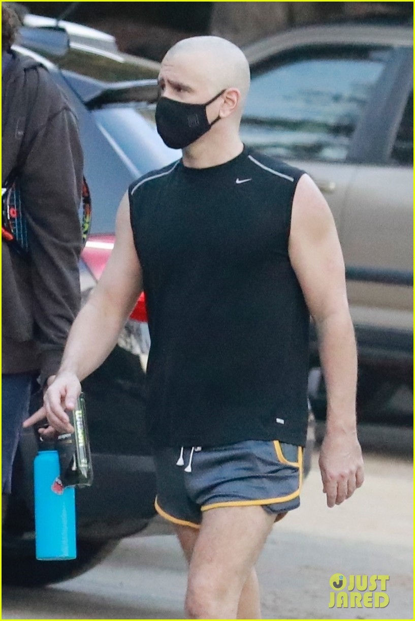 colin farrell bald look after workout session 01