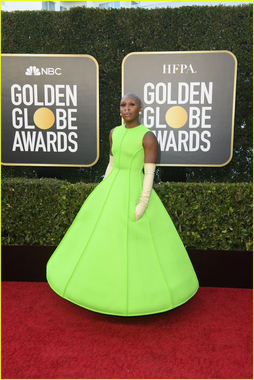 Cynthia Erivo Lights Up Golden Globes 2021 in Lime Green! Photo(02)