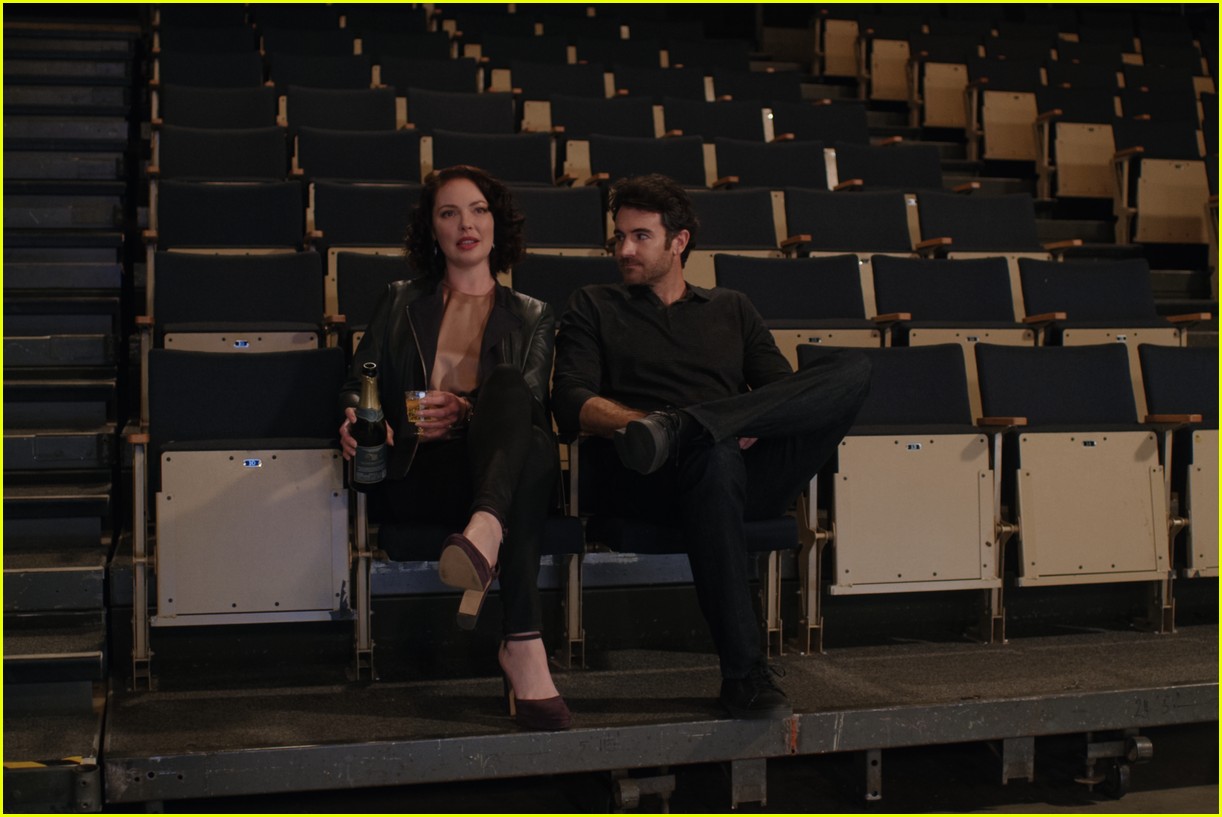 'Firefly Lane' Book Reveals Why Tully & Kate End Their Friendship