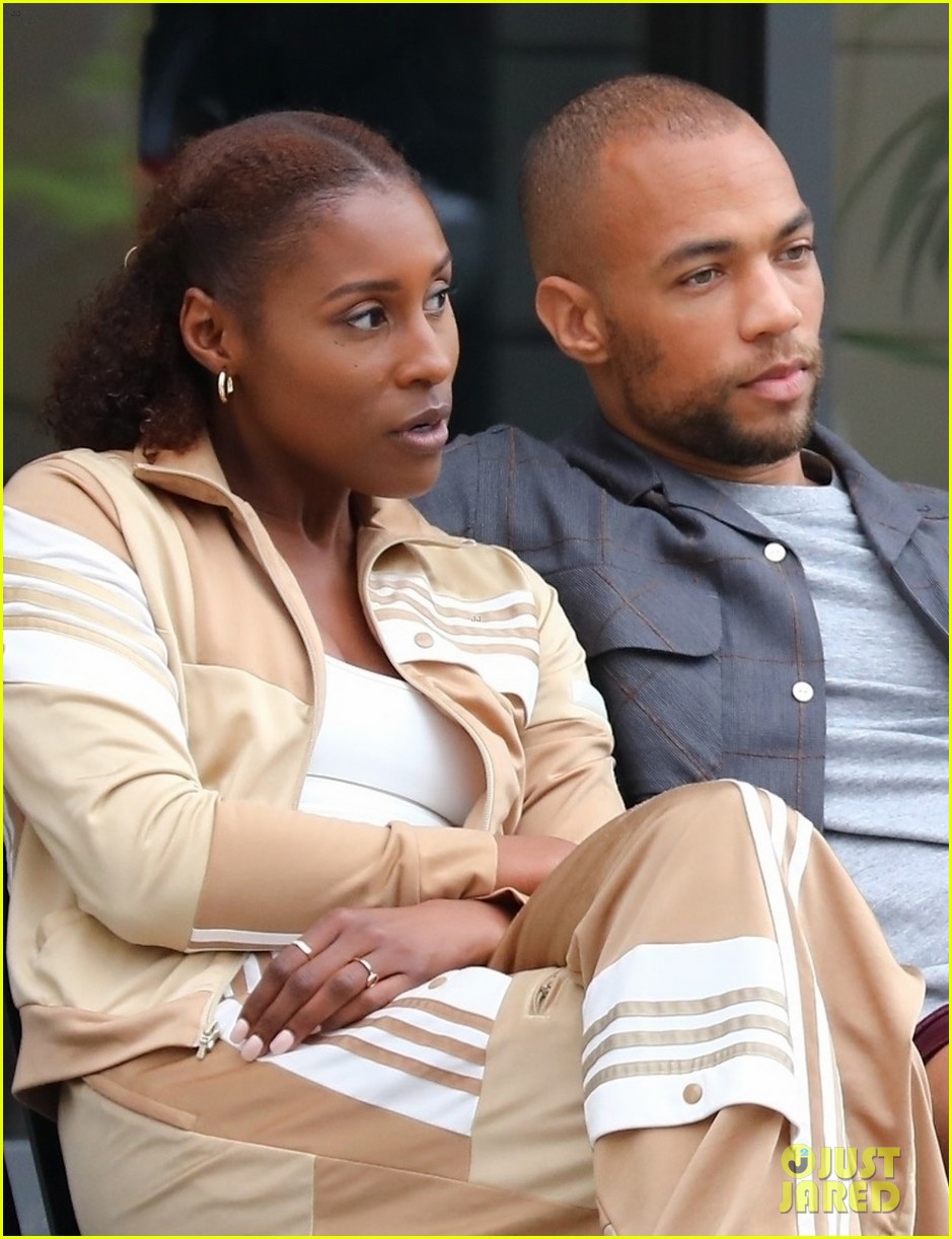 issa rae kendrick sampson cozy up filming insecure 044523941