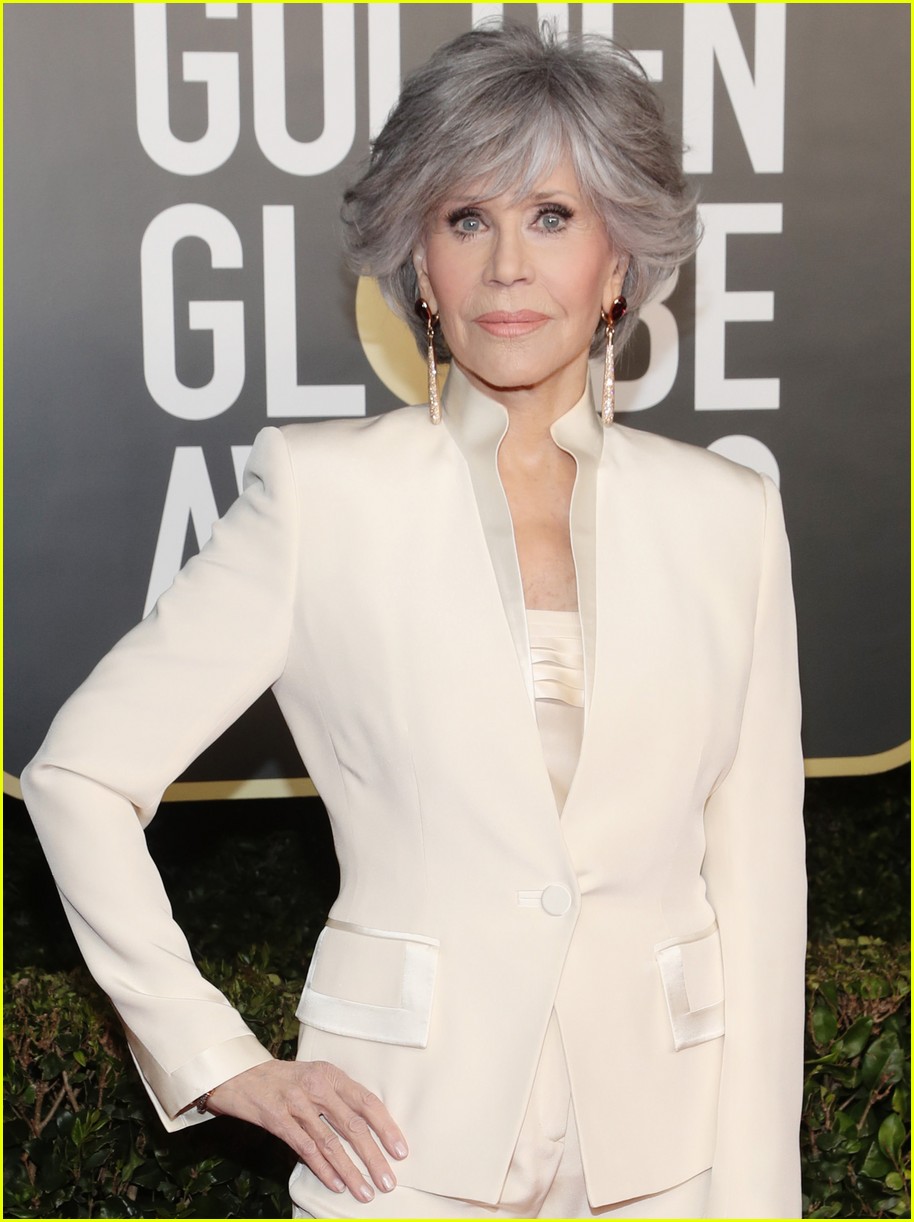 Jane Fonda ReWore An Old Suit For Golden Globes 2021 Photo 4528678(00)