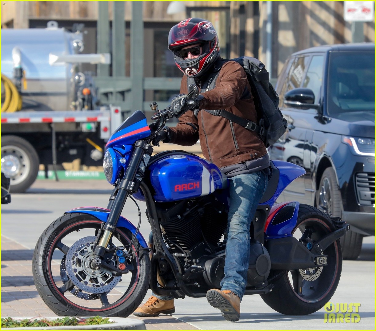 keanu reeves stopped by fans motorcycle ride 02