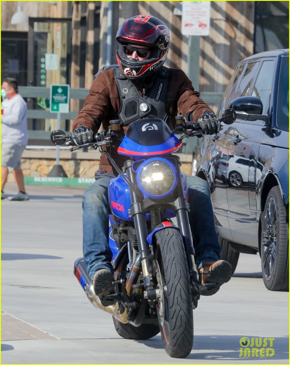 keanu reeves stopped by fans motorcycle ride 184523827