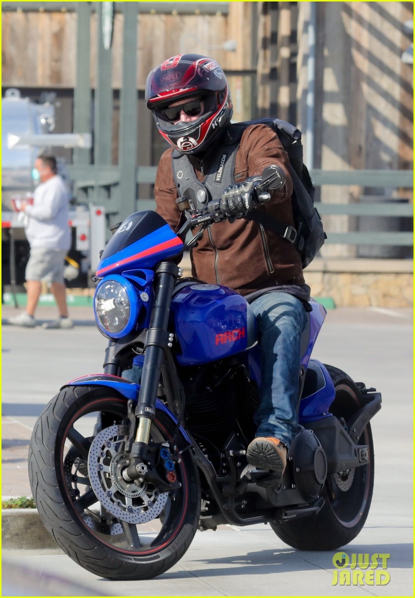 keanu reeves stopped by fans motorcycle ride 204523829
