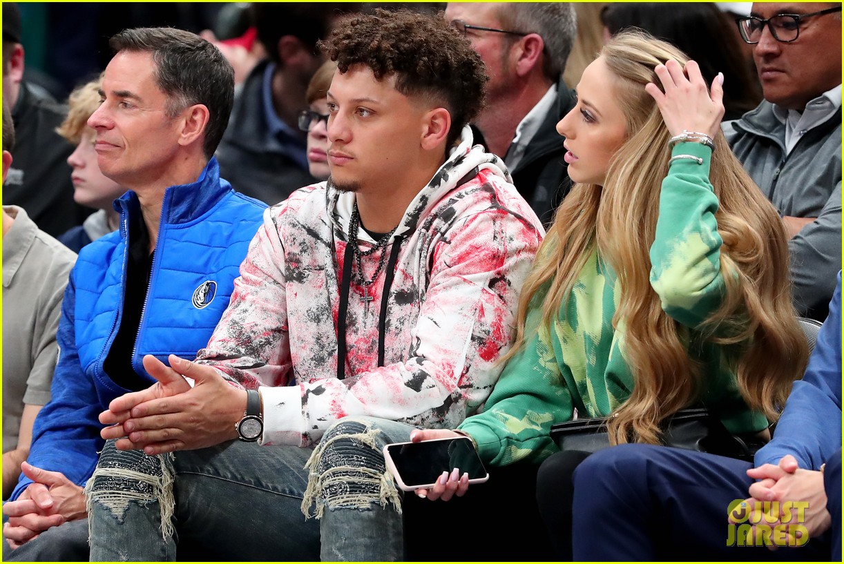 Patrick Mahomes Has Request Of His Pregnant Fiancee Brittany Matthews Photo Photos