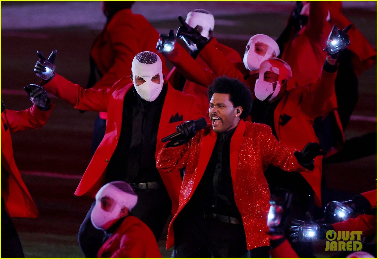 the weeknd super bowl halftime show 544523133