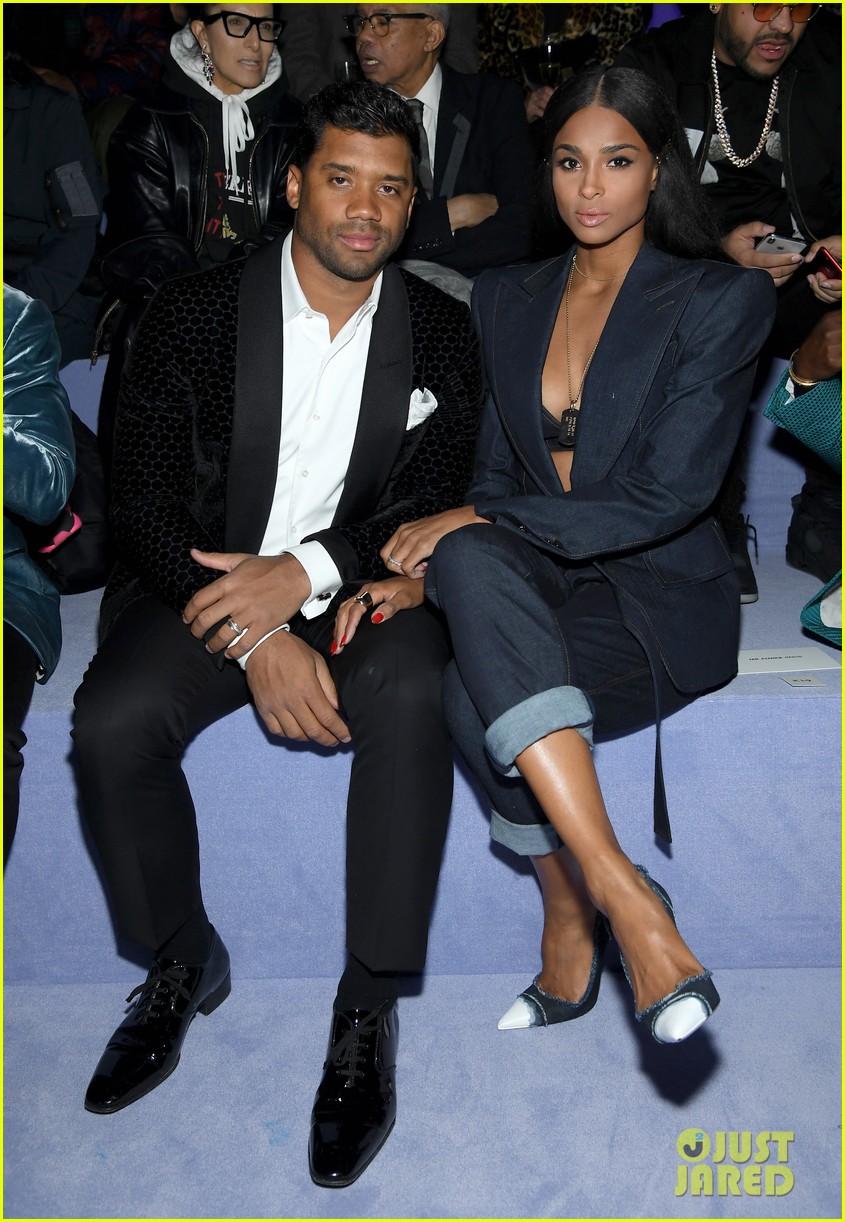 Ciara & Russell Wilson Mark 6th Anniversary of the Day They Met! Photo(01)