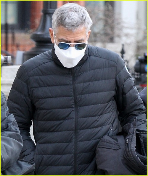 george clooney gets to work on the tender bar 04
