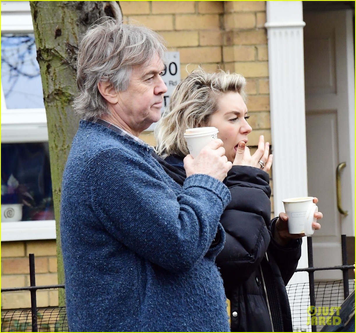 vanessa kirby house hunting with mystery man 74