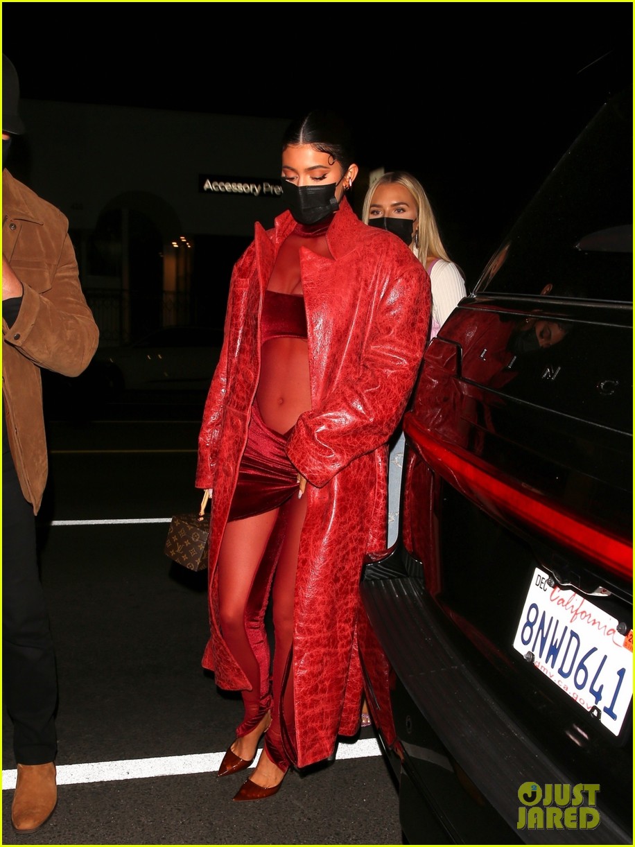 kylie jenner kendall jenner at party 294536266