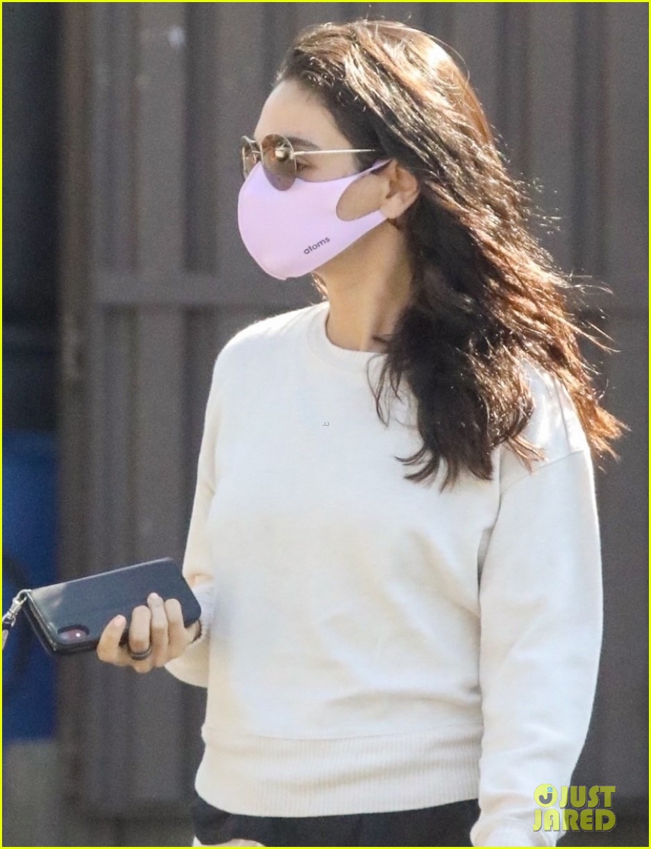 mila kunis skin care appointment in weho 05