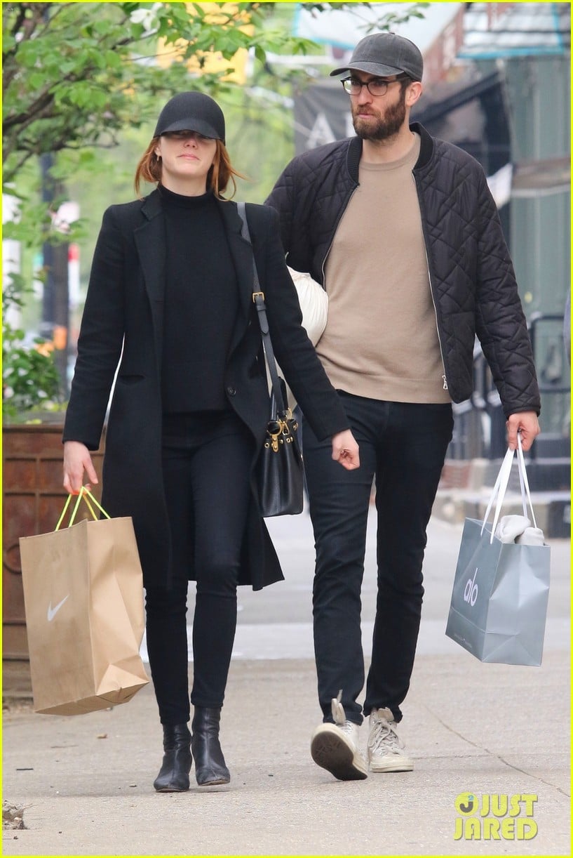emma stone gives birth to first child with dave mccary 024536844