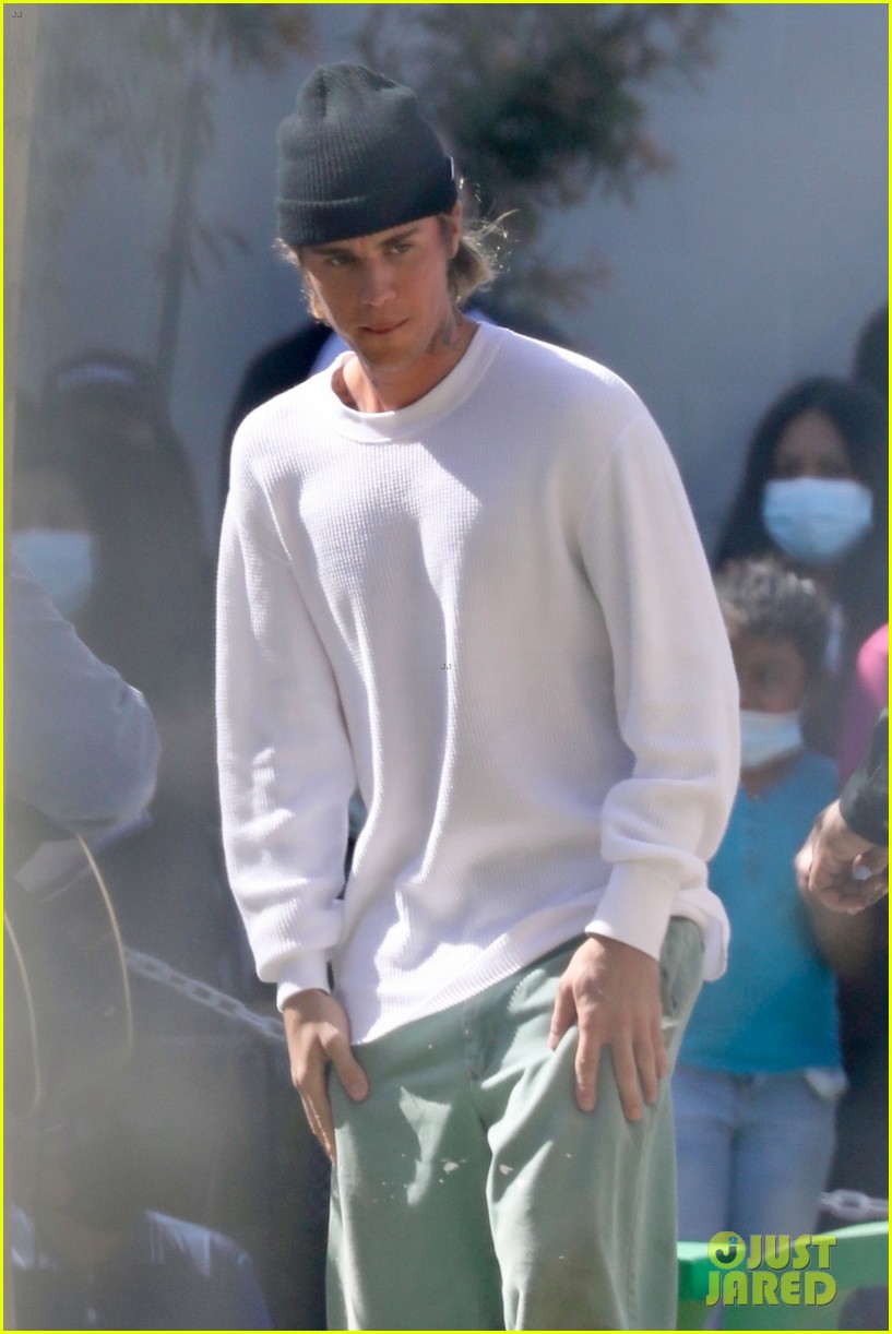 justin bieber performs at school after night out with hailey bieber 054540189