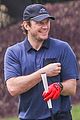 chris pratt spends the day at the golf course 02