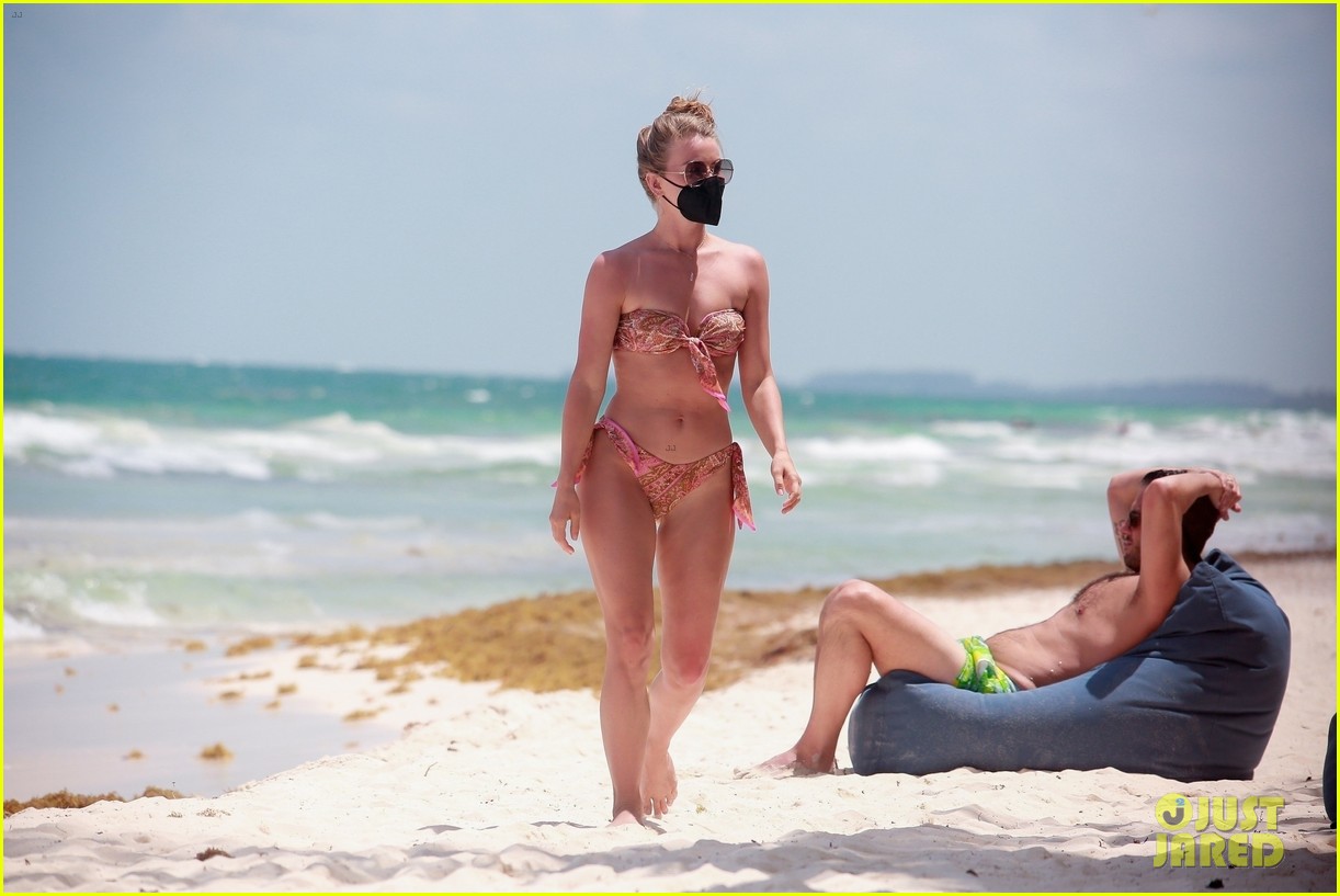 julianne hough goes for dip in ocean mexican vacation 20