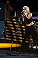 miley cyrus performs ncaa march madness final four 10