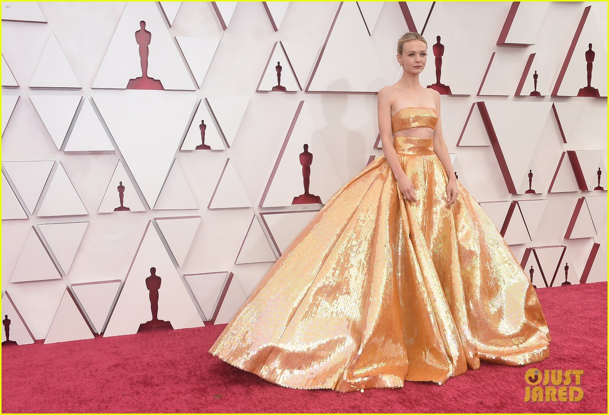 gold trend looks red carpet oscars 184547964