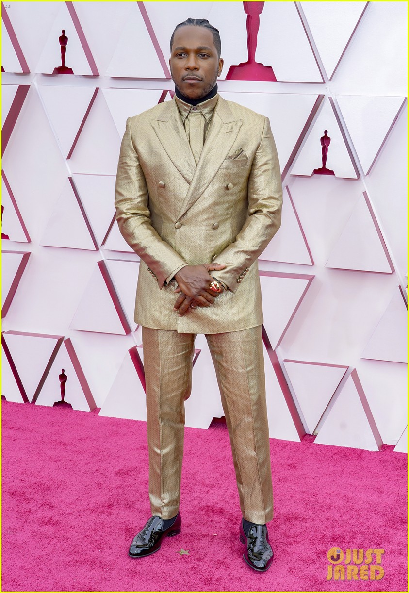gold trend looks red carpet oscars 364547982