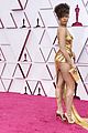 gold trend looks red carpet oscars 56