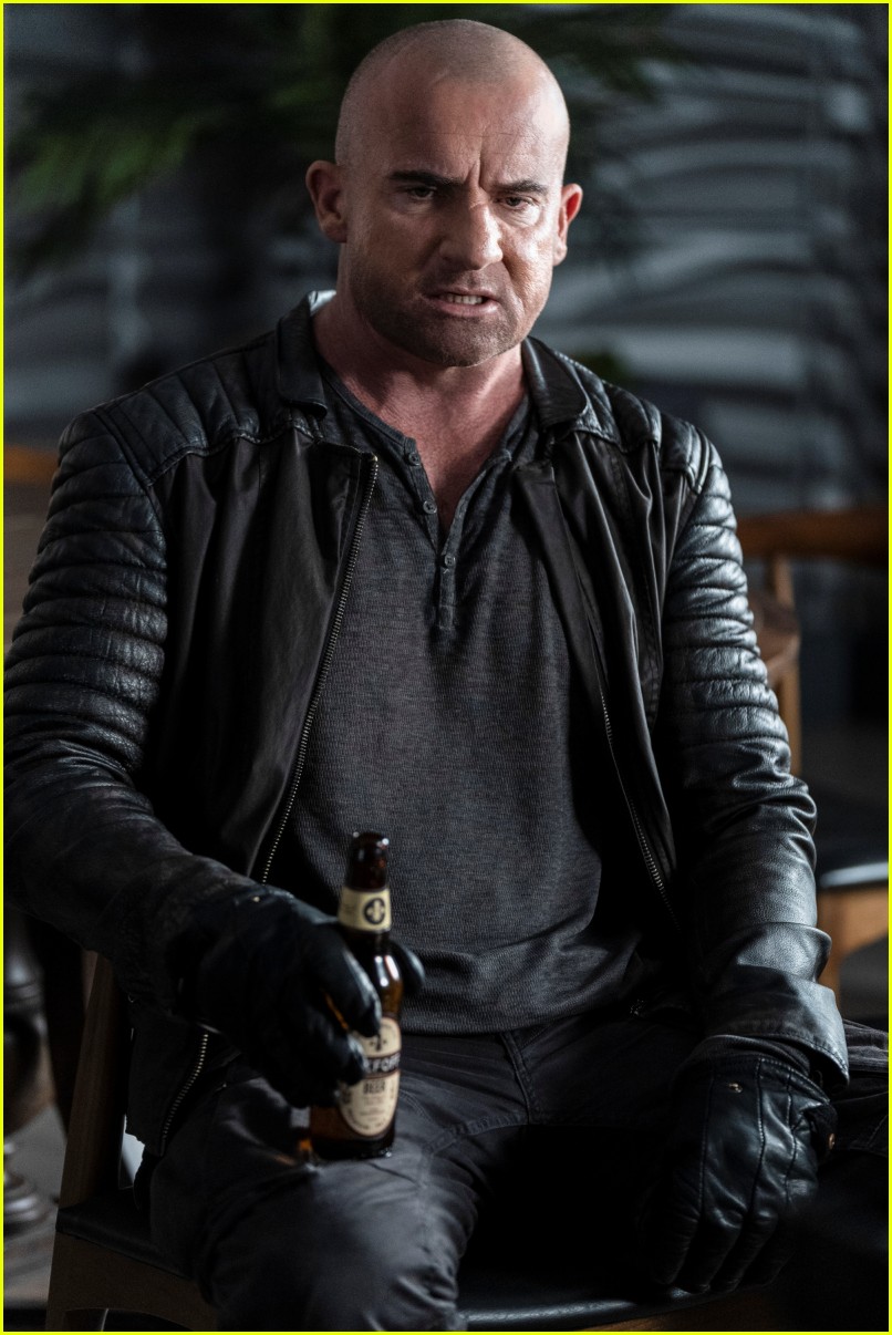 dominic purcell leaving legends of tomorrow 114543794