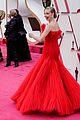 amanda seyfried wows in red at oscars 2021 07
