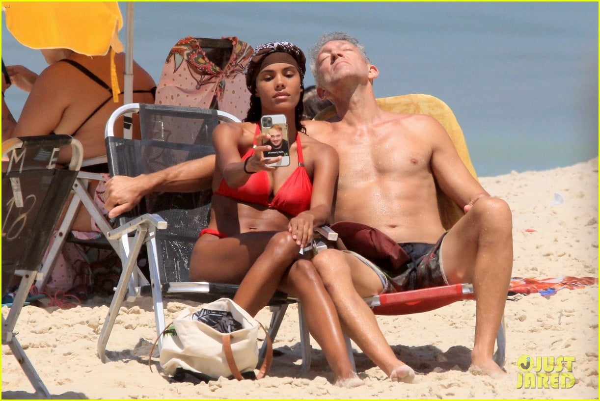 vincent cassel ripped abs day at the beach 154545260